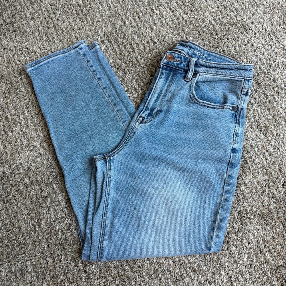 American Eagle Outfitters Light Blue High-Rise Cropped Jeans